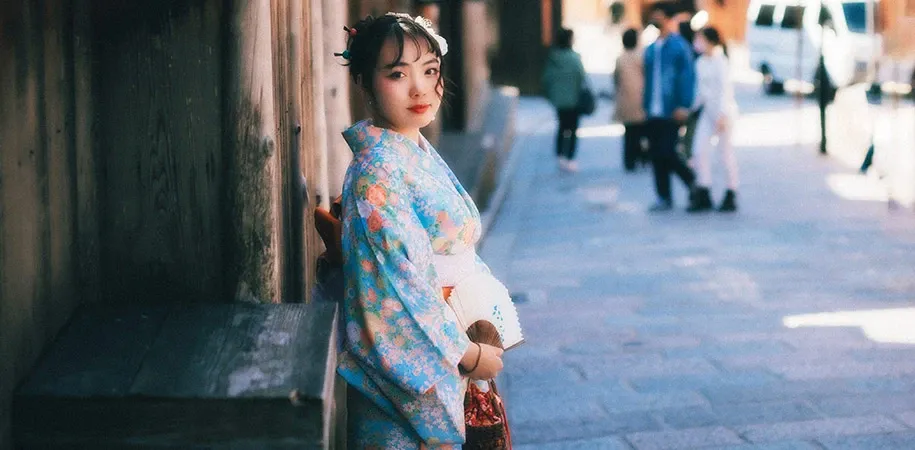Japanese kimono cherry b...